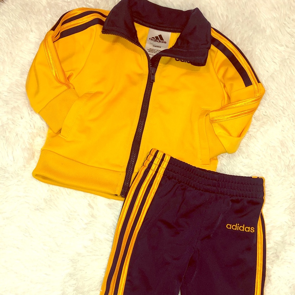 Adidas sweatsuit set